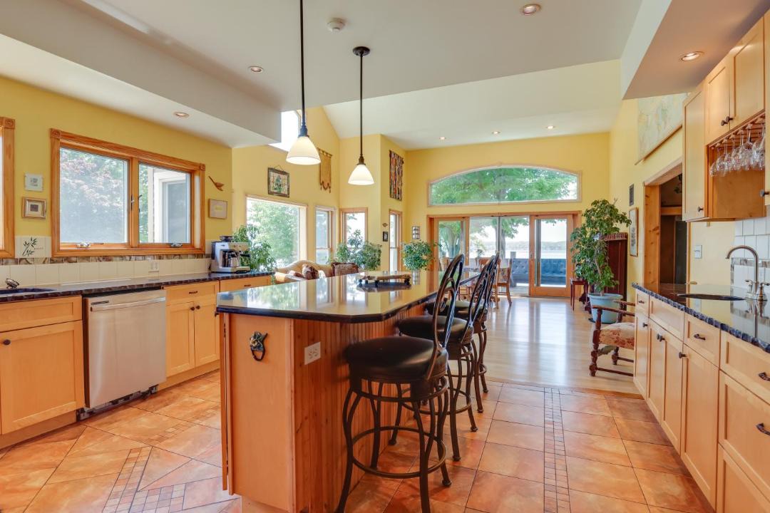 Photo of Others in Teall Beach