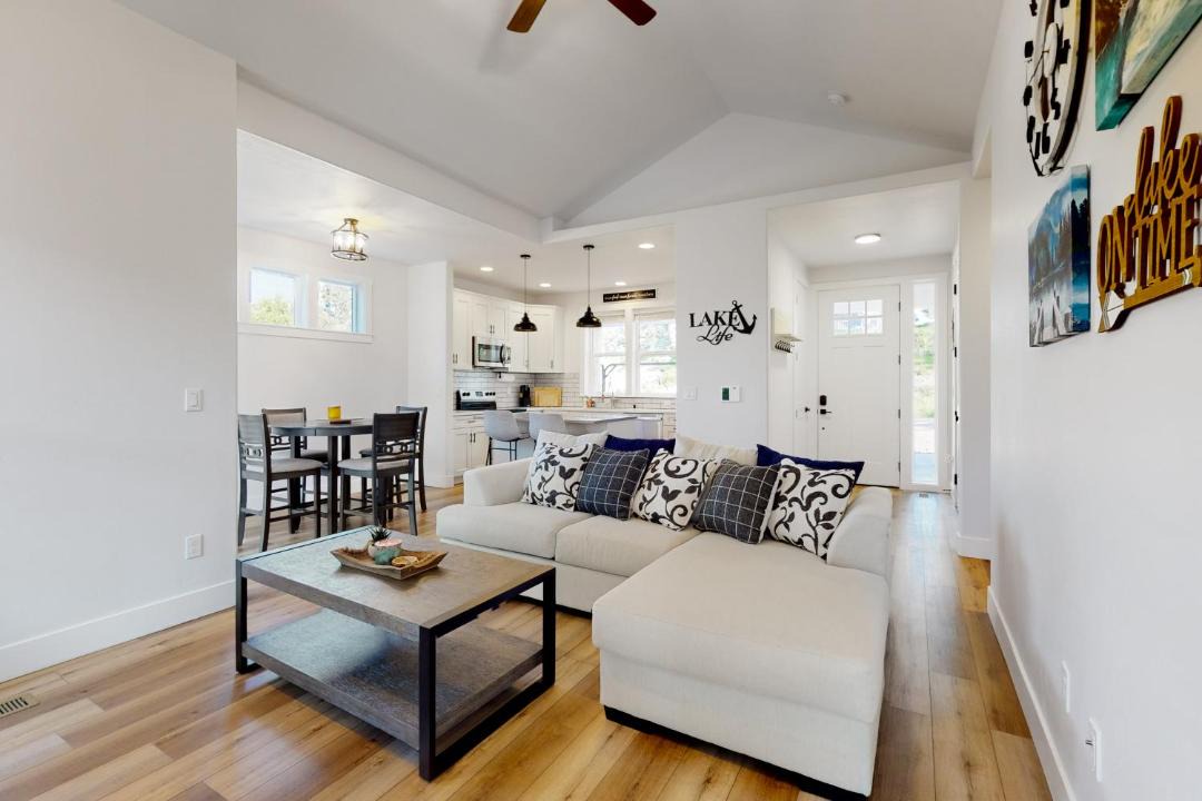 Photo of Others in Cascade