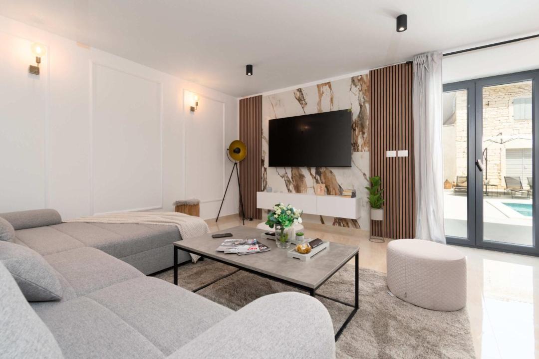 Photo of Livingroom in Tinjan