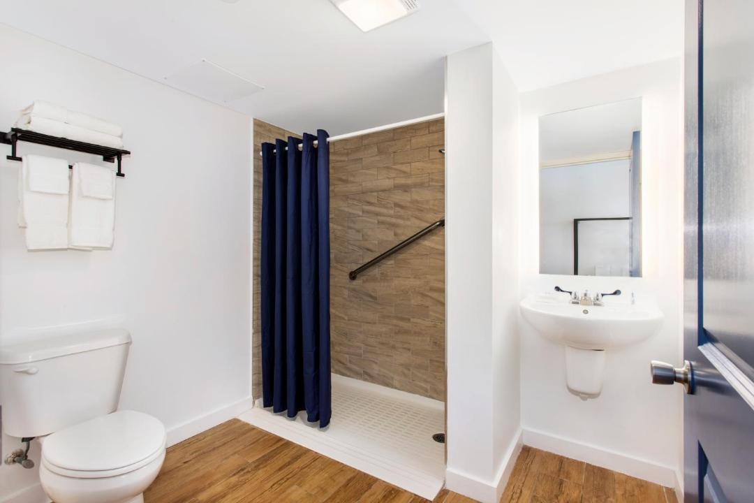 Photo of Bathroom in Cherry Grove