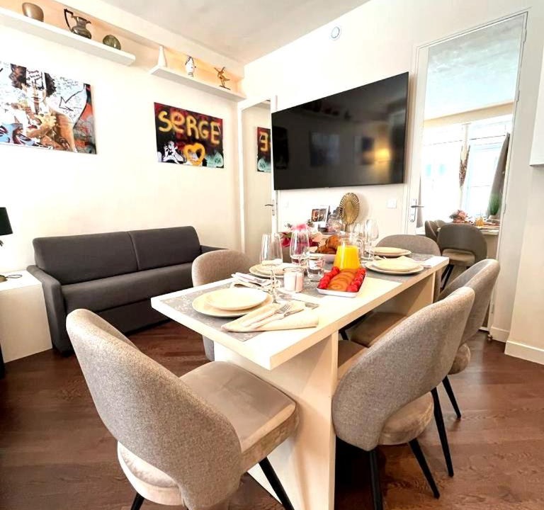 Photo of Livingroom in Batignolles