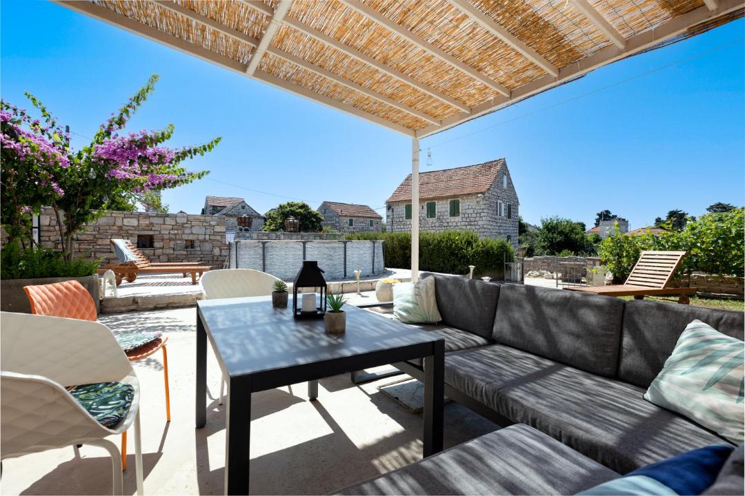 Photo of Patio Balcony in Grohote