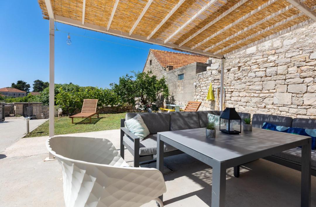 Photo of Patio Balcony in Grohote