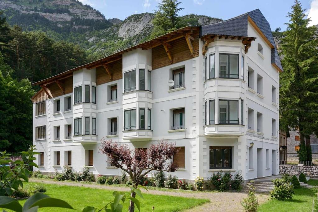 Photo of Buildings in Canfranc-Estacion