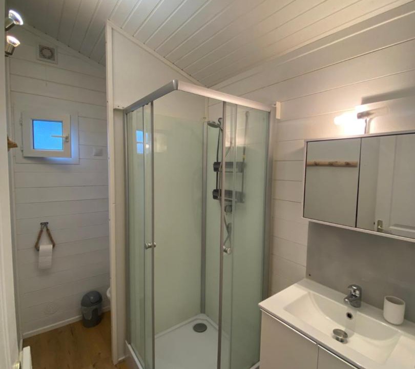 Photo of Bathroom in La Teste-de-Buch