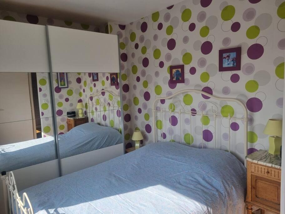 Photo of Bedroom in Charleville-Mezieres