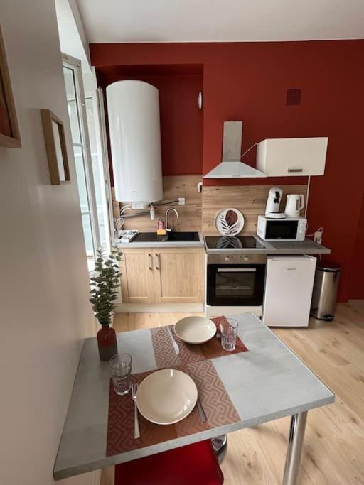 Photo of Kitchen in Saint-Hilaire-du-Harcouet