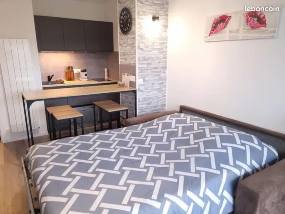 Photo of Bedroom in Courseulles-sur-Mer
