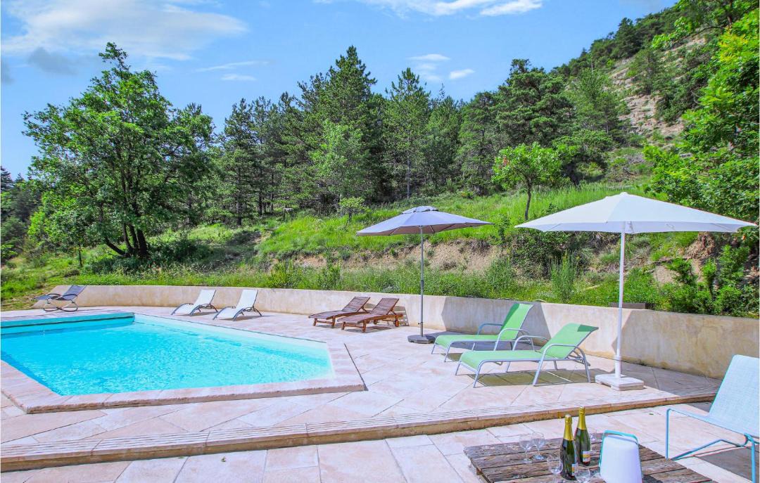 Photo of Others in Die