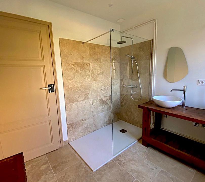 Photo of Bathroom in Valence-sur-Baise