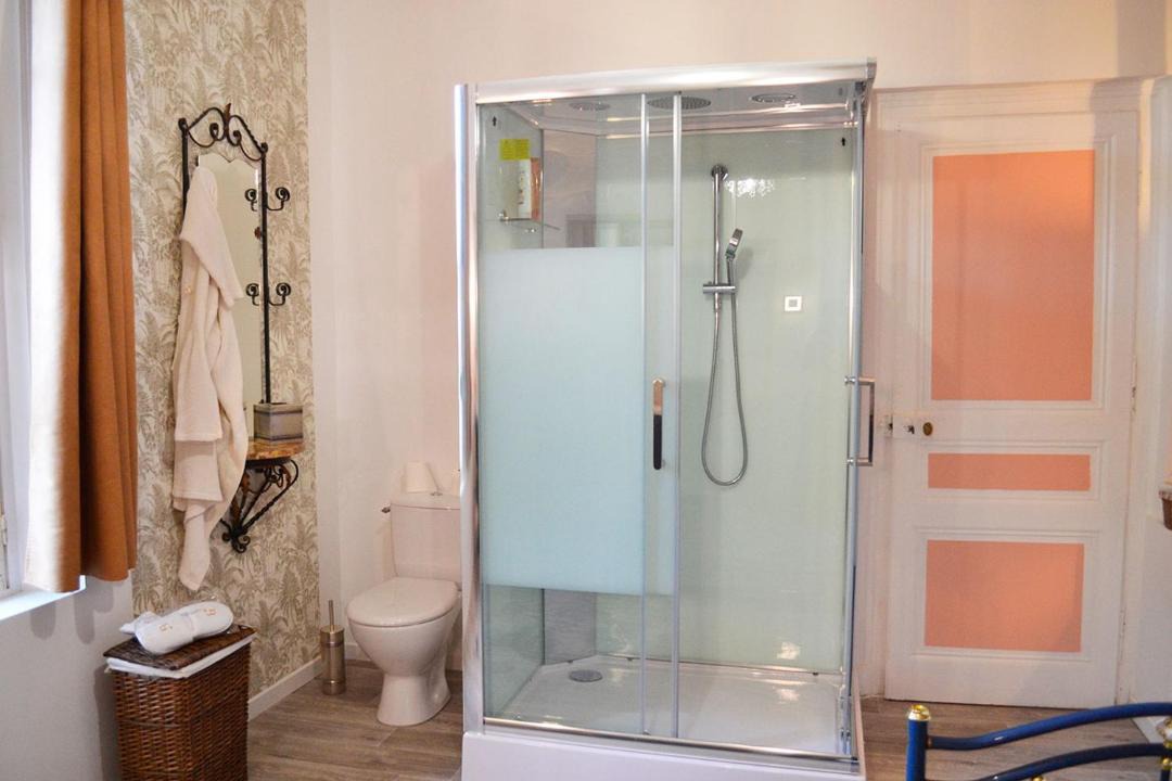 Photo of Bathroom in Grandcourt