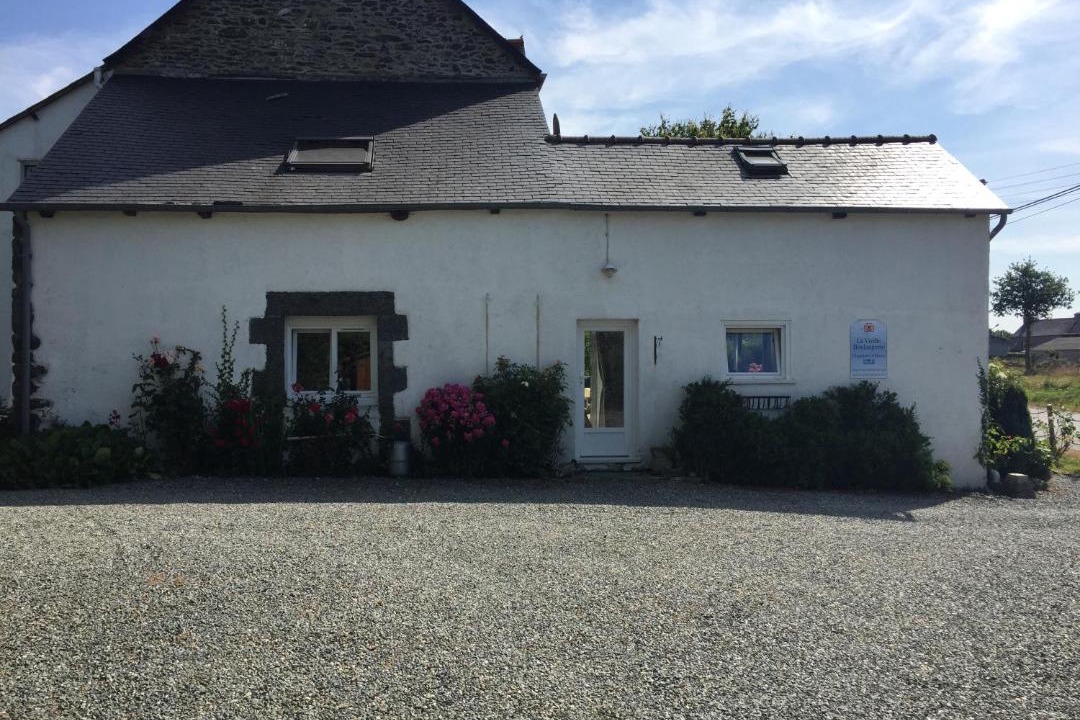 Photo of Buildings in Langourla