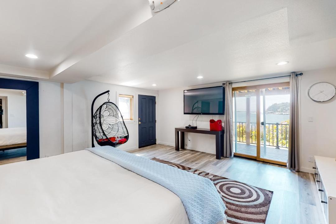 Photo of Others in Bay City