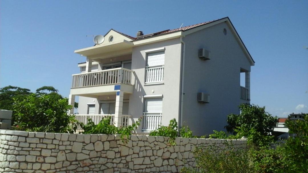 Photo of Others in Janjina