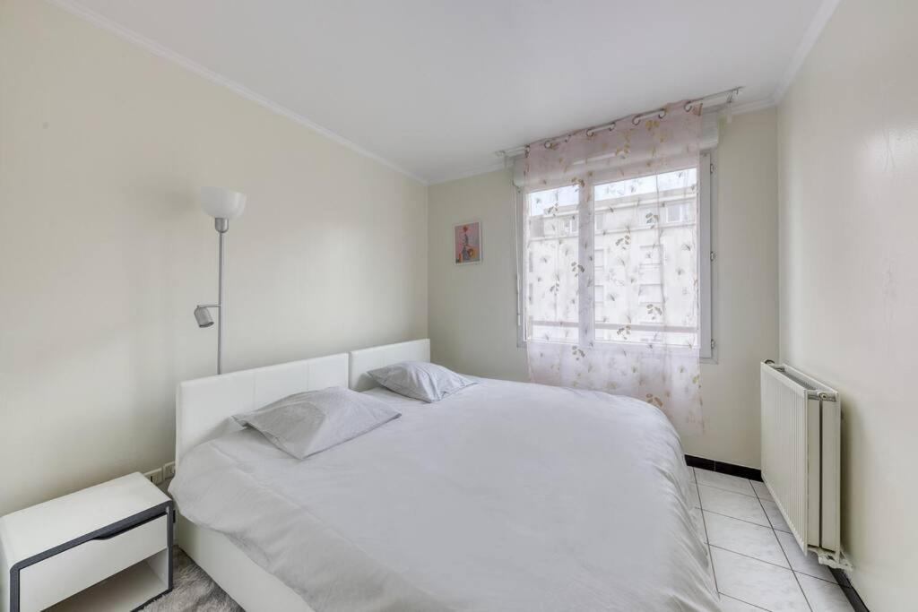 Photo of Bedroom in Orly