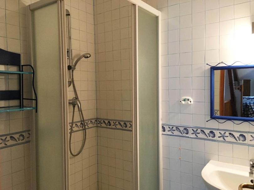 Photo of Bathroom in La Neuville-aux-Joutes