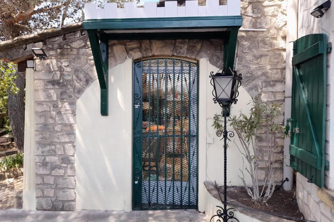 Photo of Others in Beaucaire