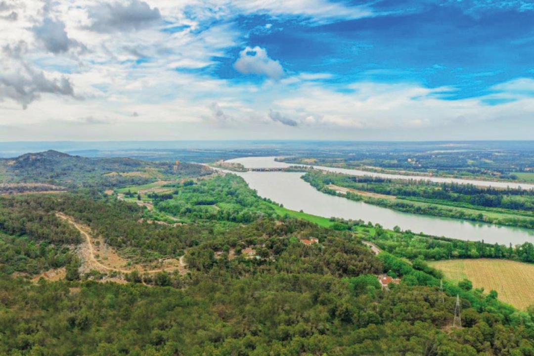 Photo of Others in Beaucaire