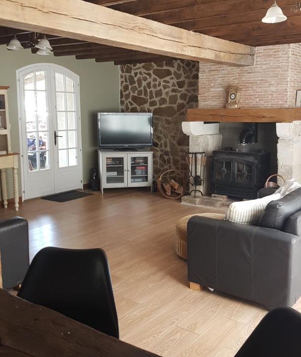 Photo of Livingroom in Cherves-Chatelars