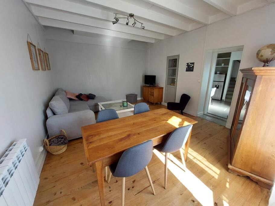 Photo of Livingroom in Doix-les-Fontaines