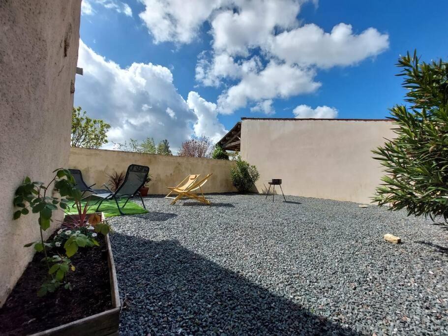 Photo of Buildings in Doix-les-Fontaines