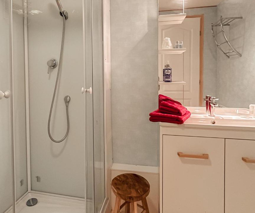 Photo of Bathroom in Englebelmer