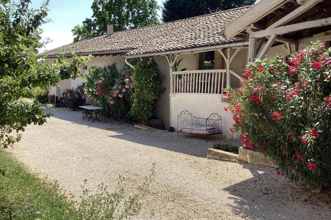 Photo of Others in Genouilleux