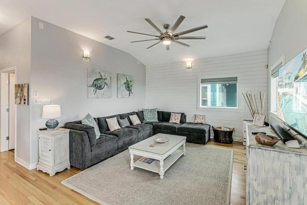 Photo of Livingroom in Sand Point