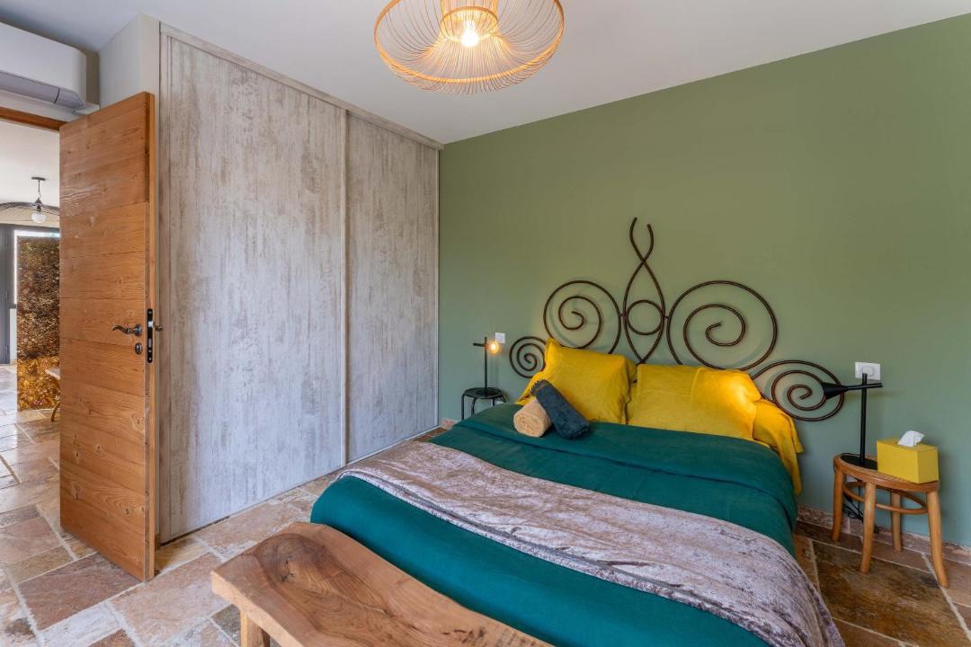 Photo of Bedroom in Malaucene