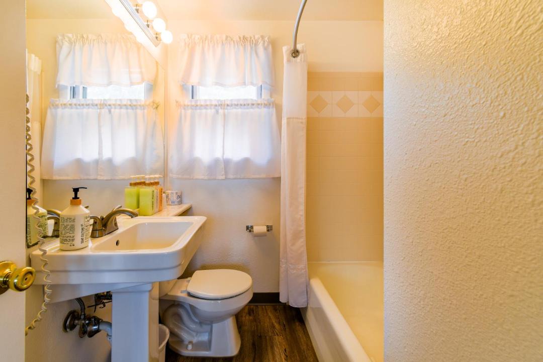 Photo of Bathroom in Plains