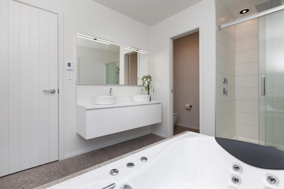 Photo of Bathroom in Oakura