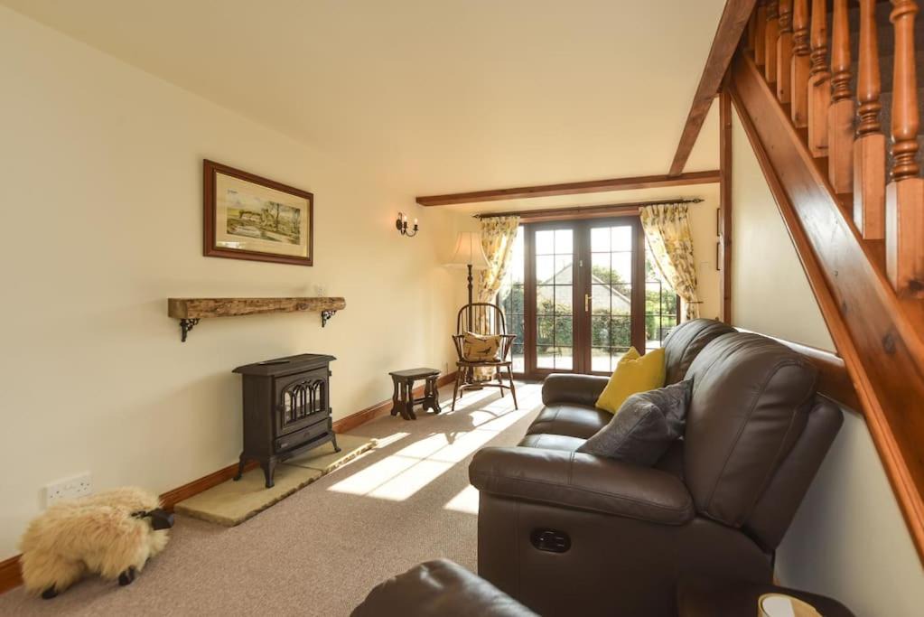 Photo of Livingroom in Alstonfield