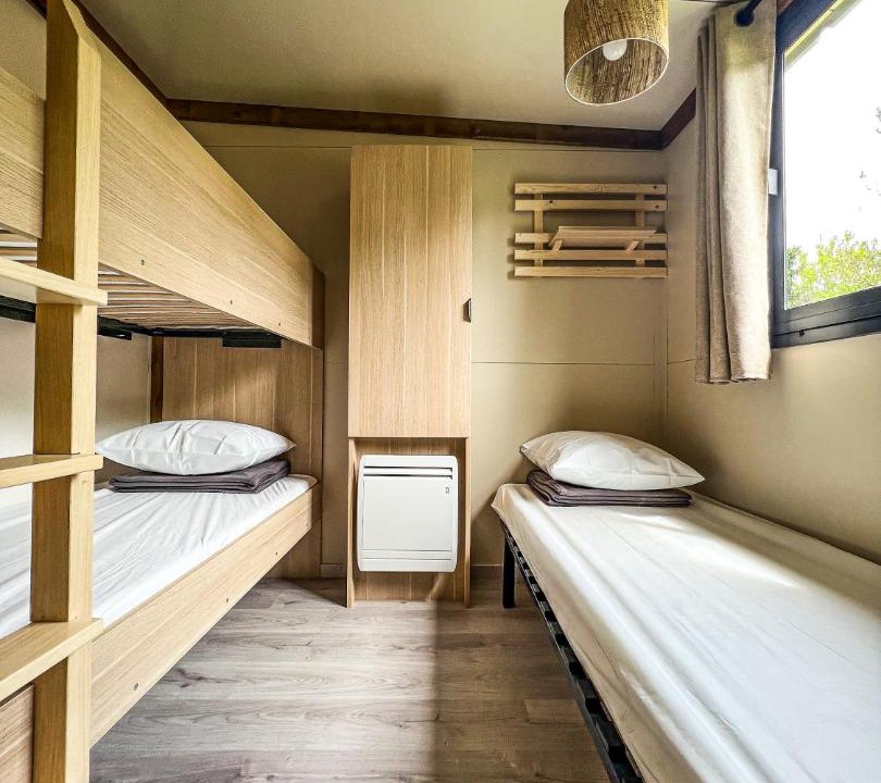 Photo of Bedroom in Yvre-l'Eveque