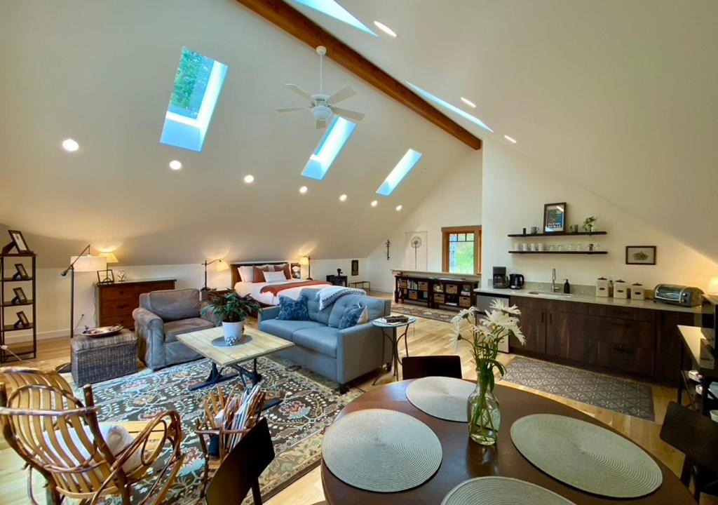 Photo of Others in Deer Harbor