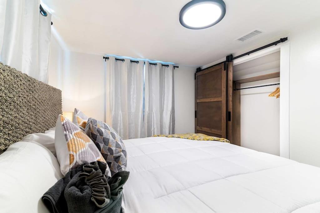 Photo of Others in Apollo Beach