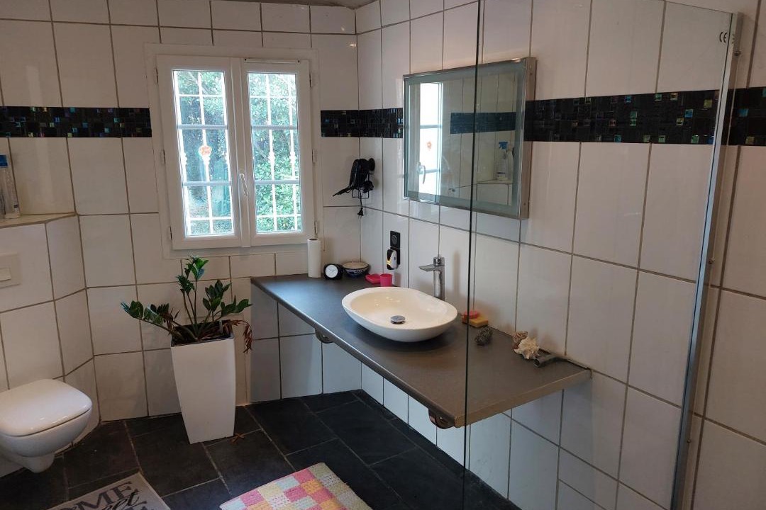 Photo of Bathroom in La Garde-Adhemar