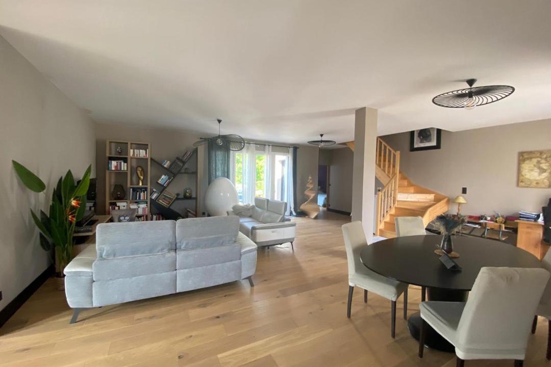 Photo of Livingroom in Change