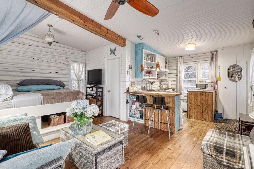 Photo of Livingroom in Notre-Dame-des-Prairies