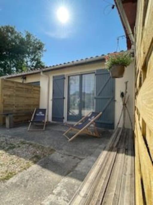 Photo of Buildings in Vensac