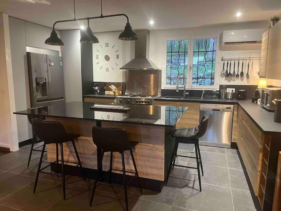 Photo of Others in Valderoure