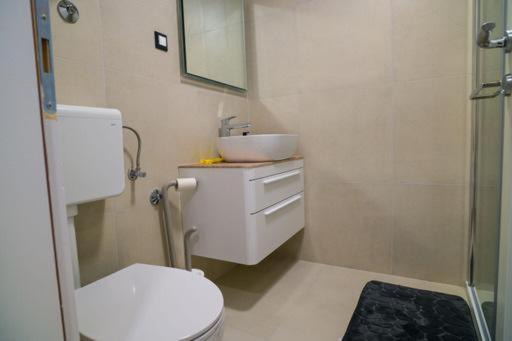 Photo of Bathroom in Cres