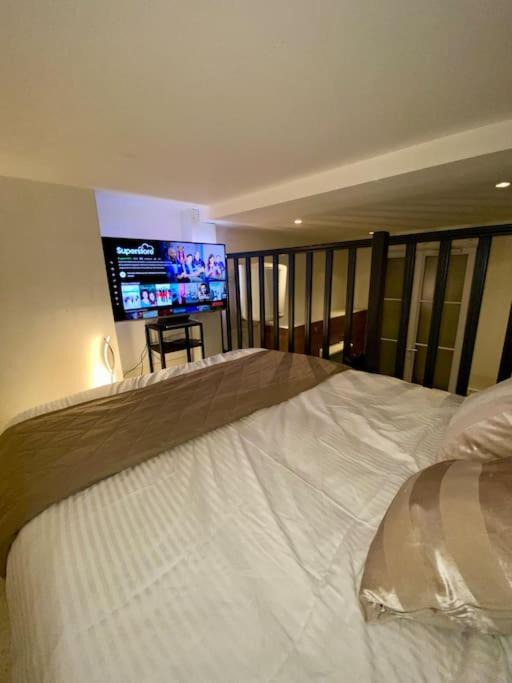 Photo of Bedroom in Val-de-Grace