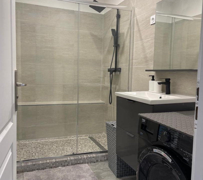 Photo of Bathroom in Centre