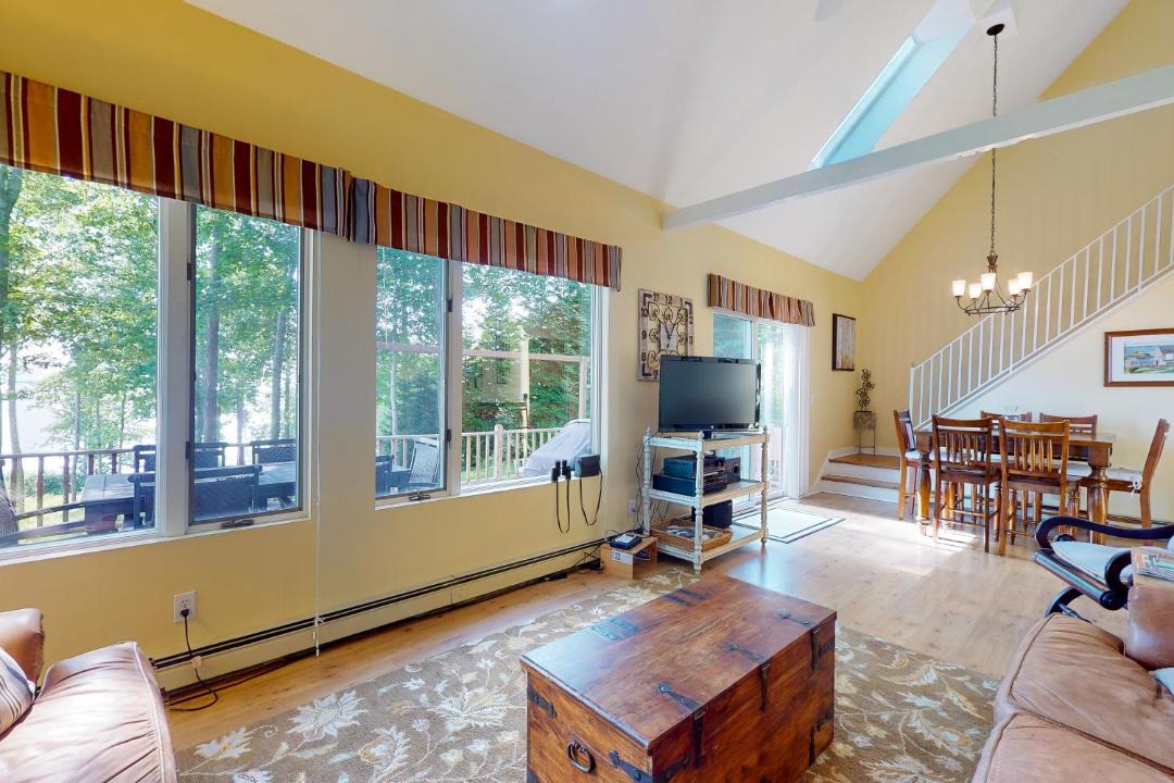 Photo of Livingroom in Lincolnville