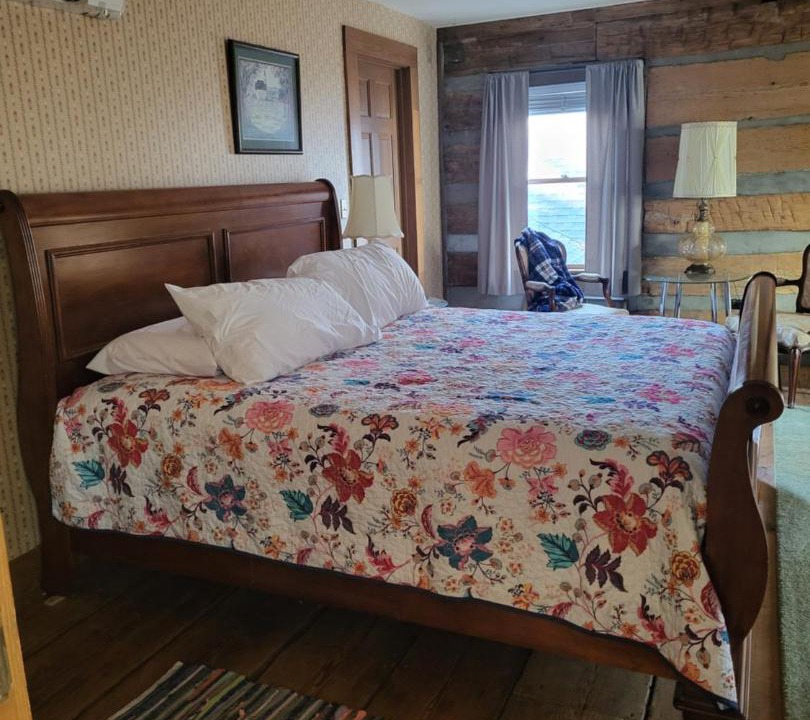 Photo of Bedroom in Russellville