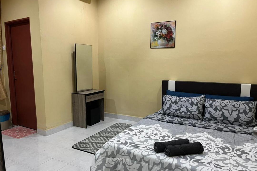 Photo of Bedroom in Kampung Merbau Patah