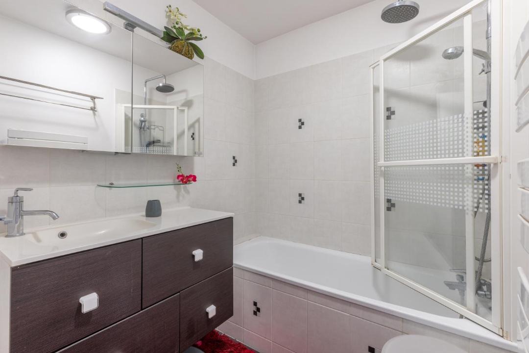 Photo of Bathroom in Chatillon