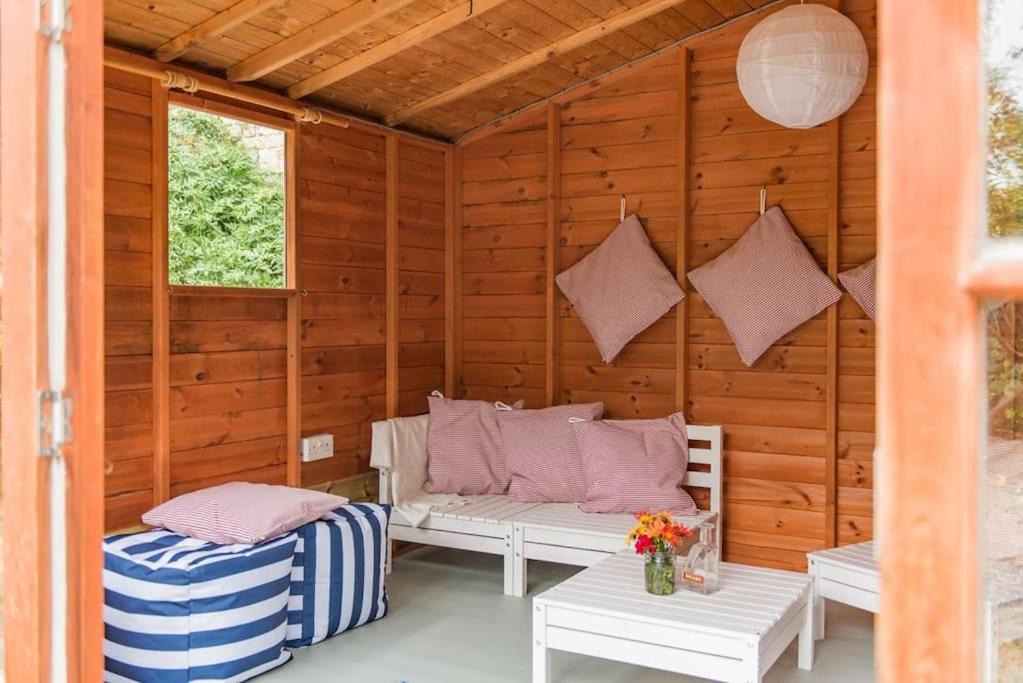 Photo of Others in Sandwich