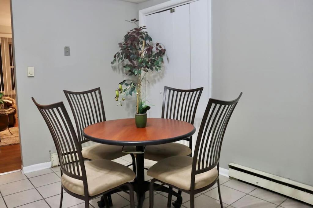 Photo of Livingroom in Fox Valley