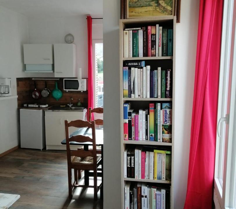 Photo of Livingroom in Courtenay